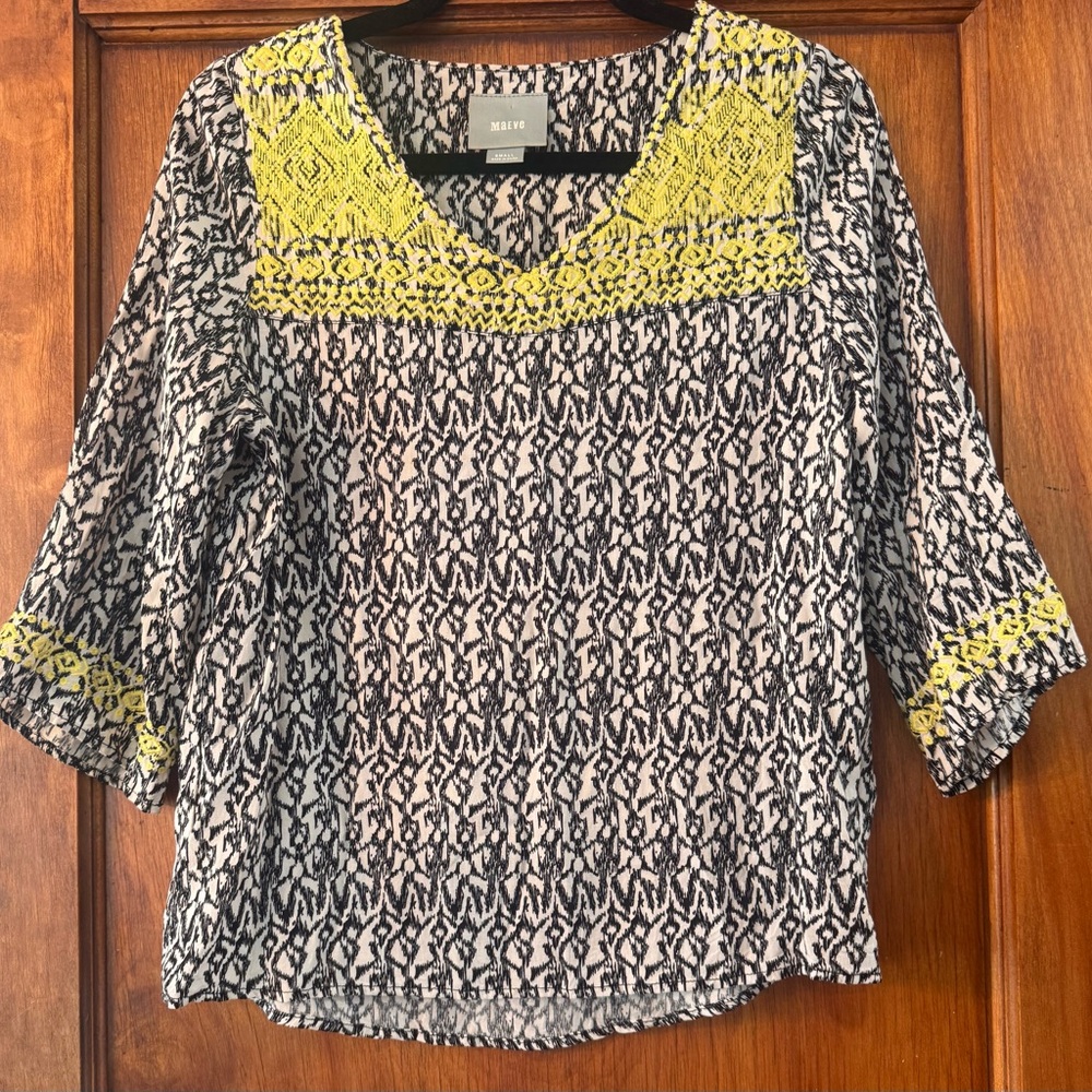 Maeve | Anthropologie | Black/ White Boho Graphic Embroidered Blouse | Sz Small